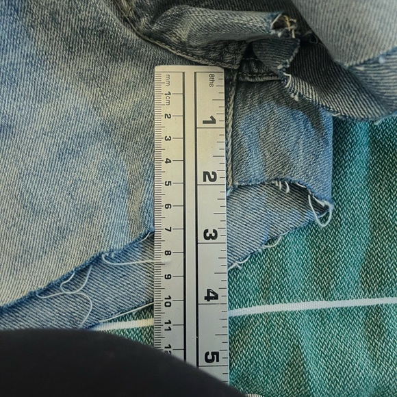 Woman’s Gap Jean Cut Off Shorts🌵25 - Picture 4 of 5